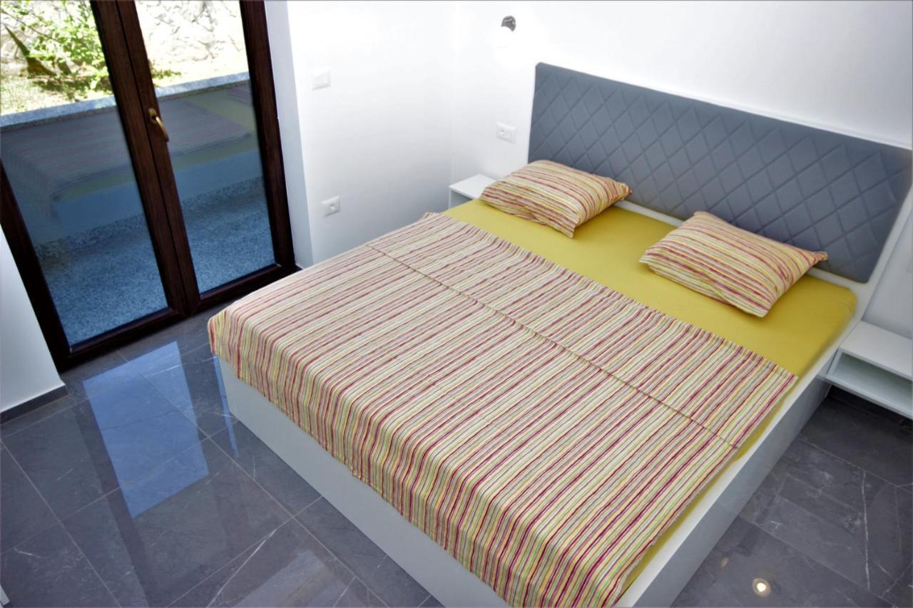 Apartments Smitran Banjole Exterior foto