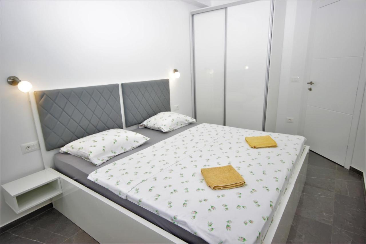 Apartments Smitran Banjole Exterior foto