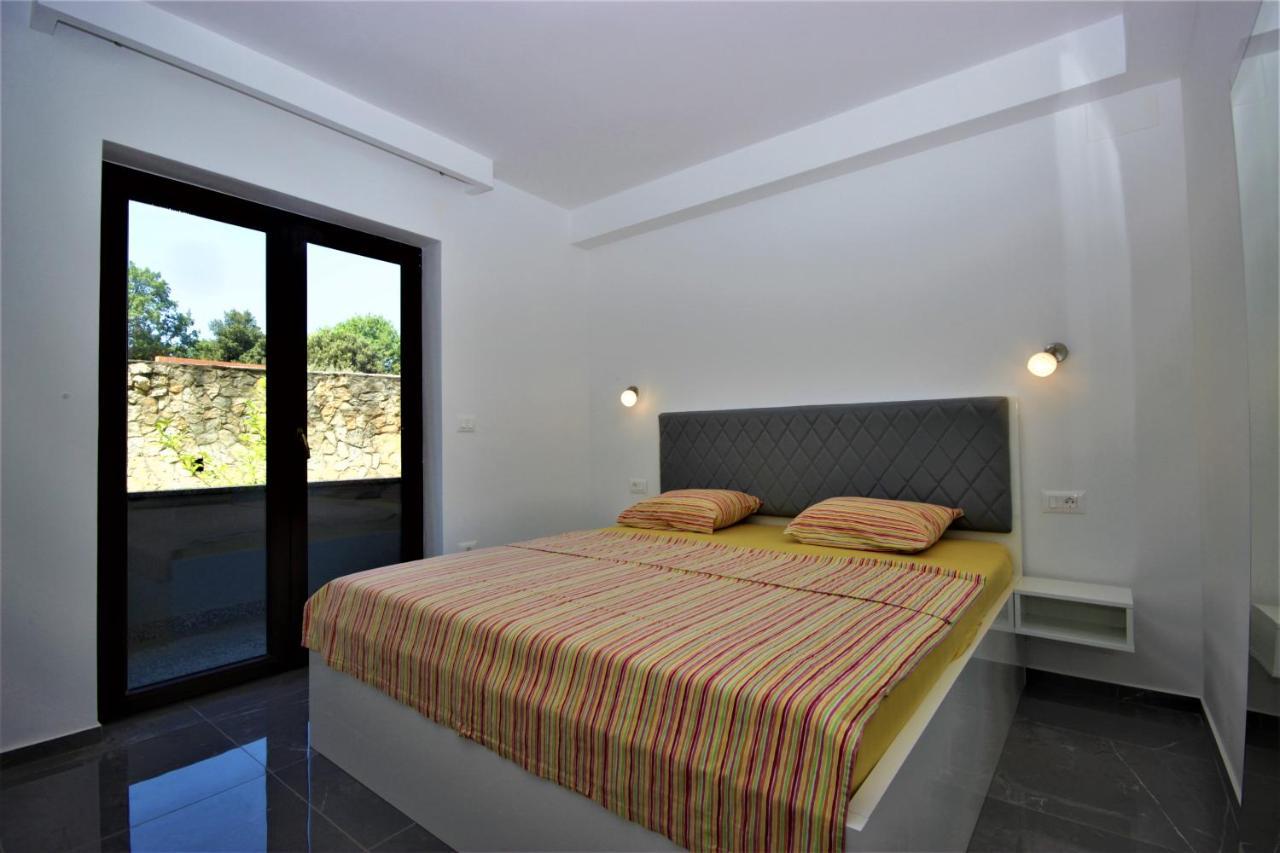 Apartments Smitran Banjole Exterior foto