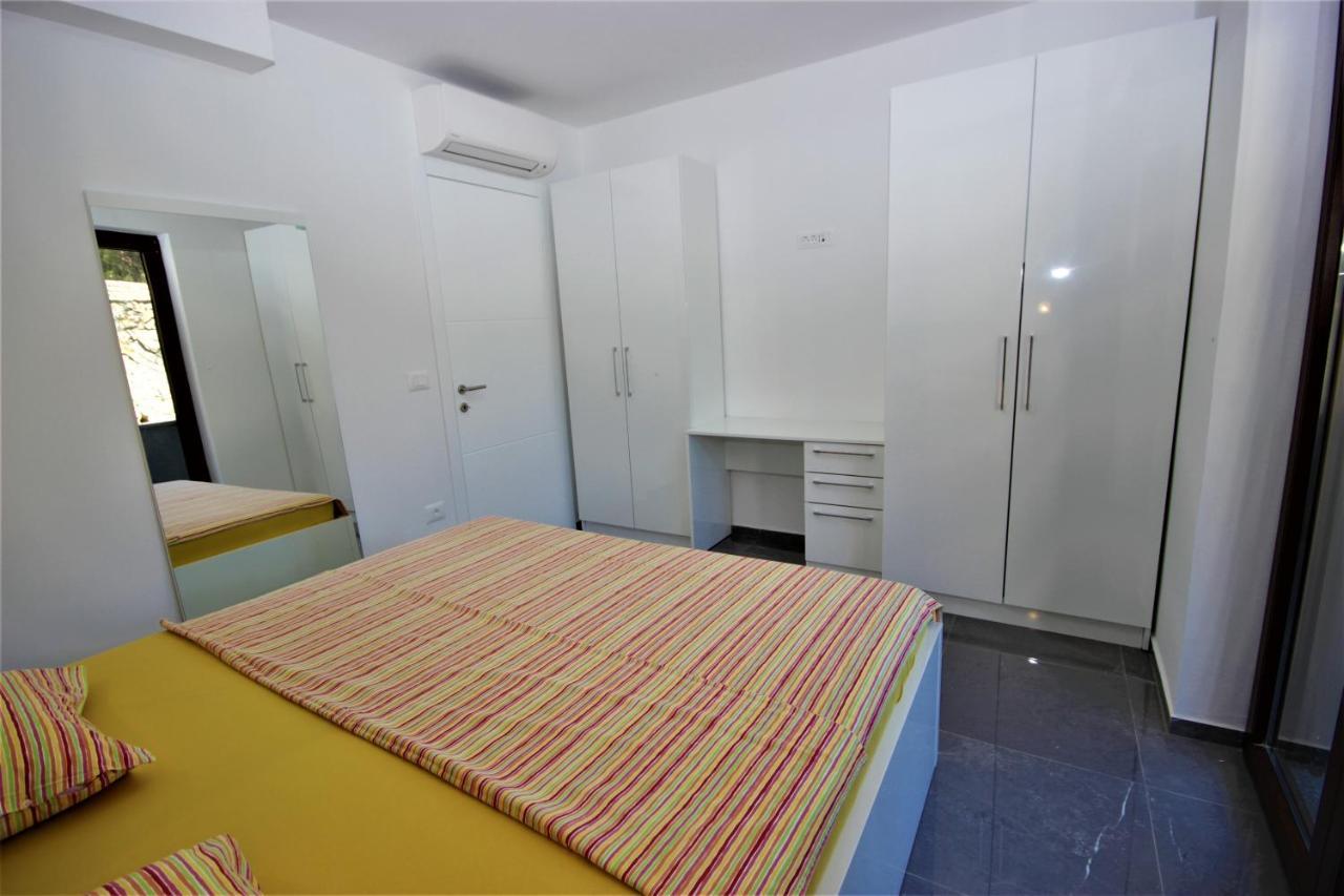 Apartments Smitran Banjole Exterior foto