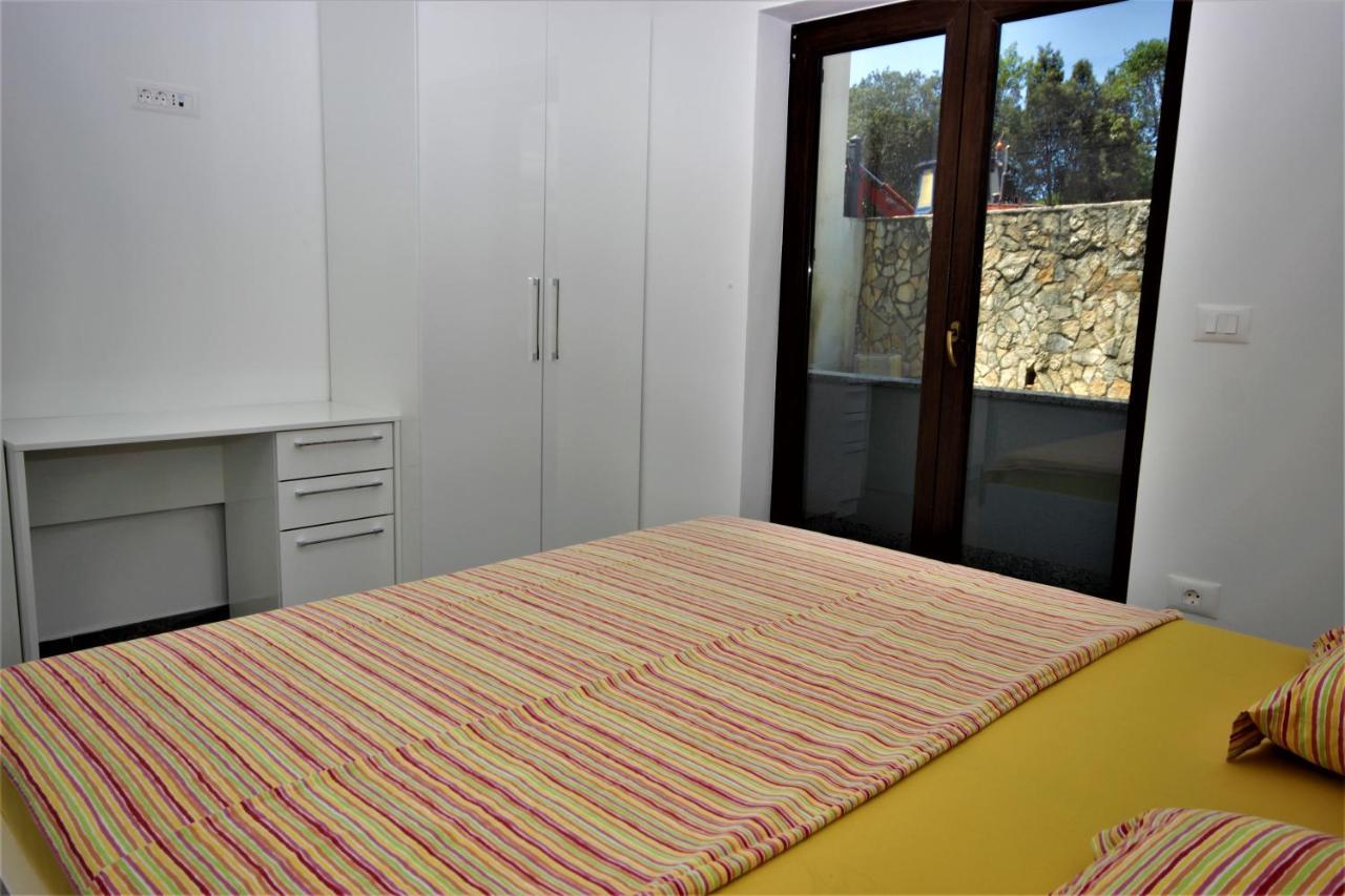 Apartments Smitran Banjole Exterior foto